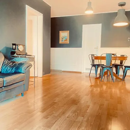 Queen Beds With Underground Parking Apartment Bucharest